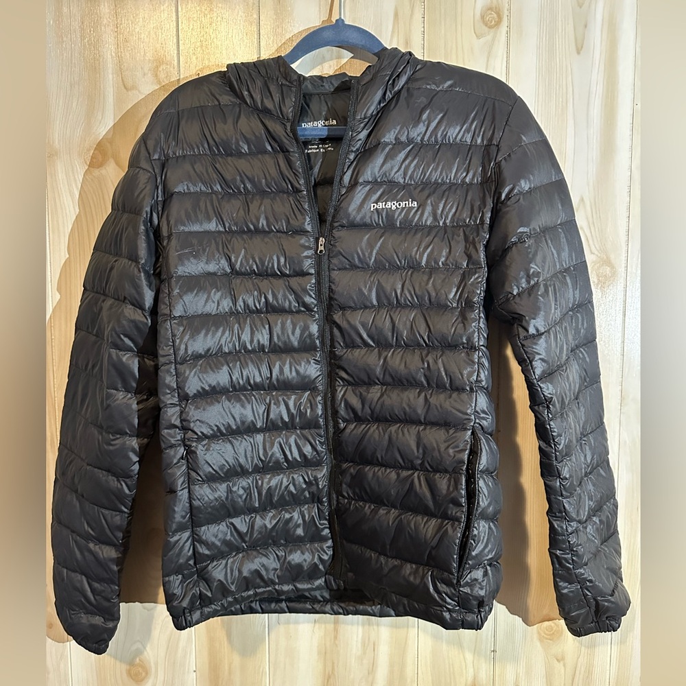 Patagonia woman’s lightweight jacket